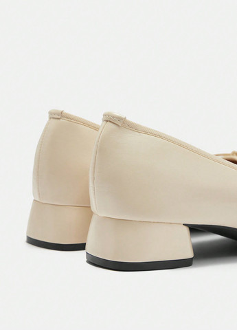 SHEIN Туфлі кремовий з штучна шкіра, поліуретан, китай — літо (338627146)
