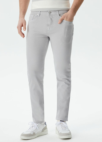 Серые кэжуал демисезонные зауженные брюки Lacoste