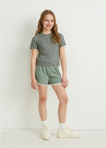 Оливковая (хаки) летняя футболка C&A