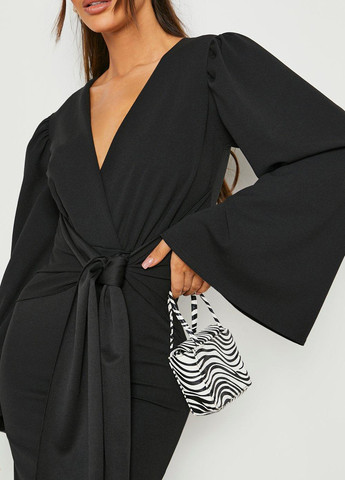 Чорна кежуал сукня футляр Boohoo однотонна