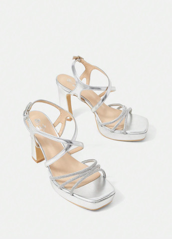 Серебряные босоножки SHEIN с ремешком со стразами