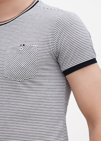 Черно-белая футболка Benson & Cherry