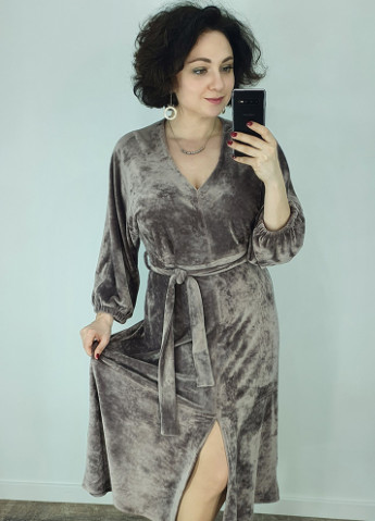 Світло-сіра кежуал сукня жіноча велюр мокко TRG однотонна