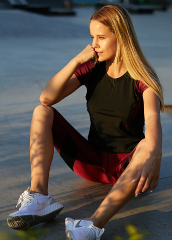 Женский спортивный костюм (комплект: футболка + бриджи) для занятий спортом GF SPORT с шортами однотонный бордовый спортивный полиэстер