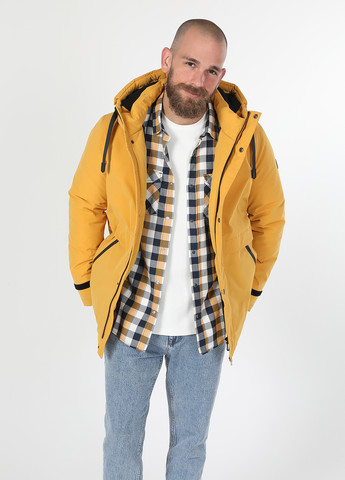 Желтая демисезонная куртка Colin's