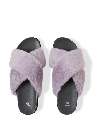 Фиолетовые тапочки C&A
