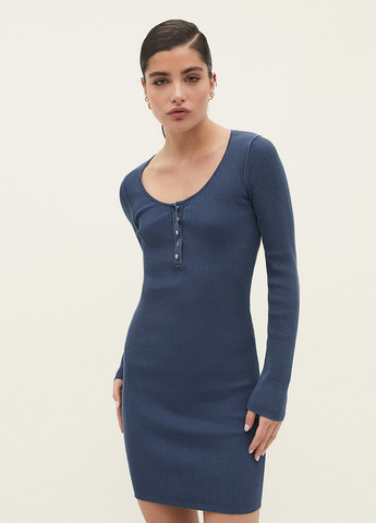 Синя кежуал сукня силуетна Stradivarius однотонна