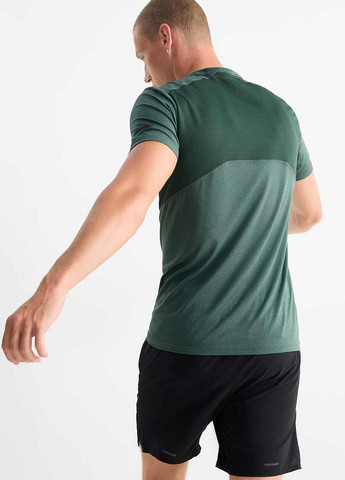 Зеленая футболка C&A