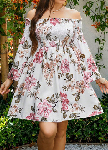 Білий кежуал сукня з відкритими плечима, кльош SHEIN з квітковим принтом