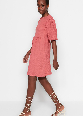 Світло-рожева кежуал сукня кльош Trendyol однотонна