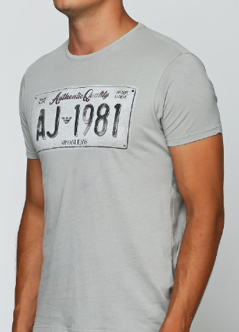 Светло-серая футболка Armani