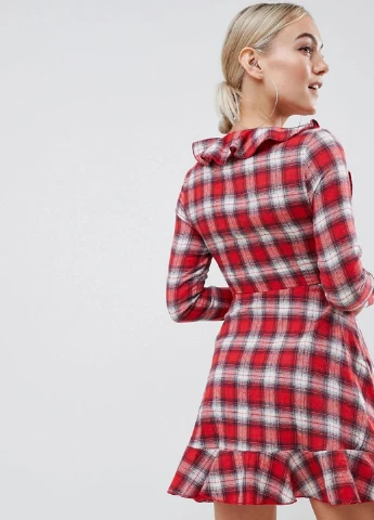 Червона кежуал сукня на запах Missguided в клітинку