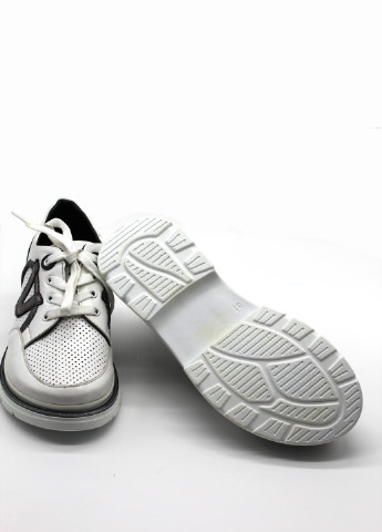 Белые демисезонные кроссовки Rifellini