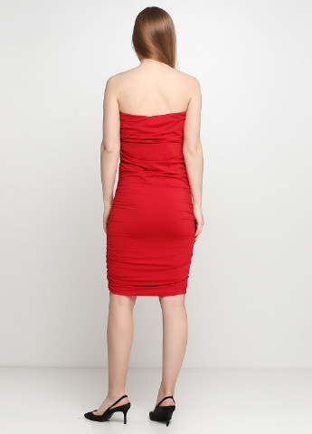 Красное коктейльное платье футляр Colours однотонное