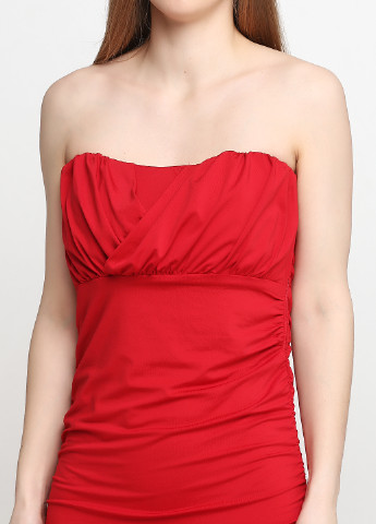 Красное коктейльное платье футляр Colours однотонное