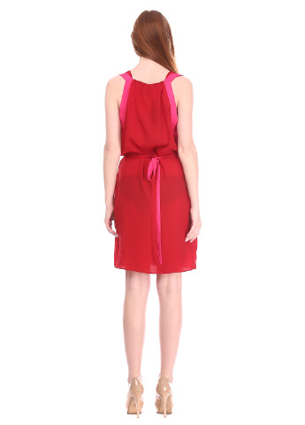Красное кэжуал платье футляр C'N'C однотонное