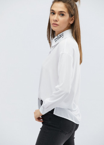 Белая демисезонная блуза Carica