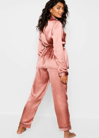Пудровая всесезон атласная пижама Boohoo