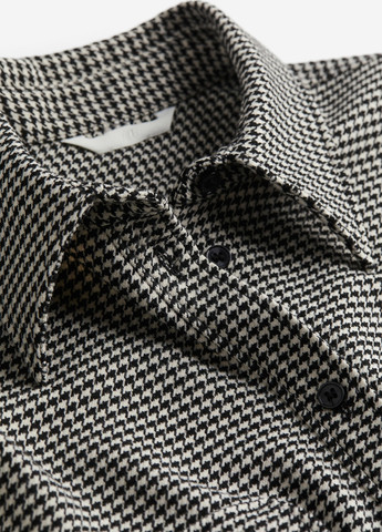 Черно-белая кэжуал рубашка с узором "гусиная лапка" H&M