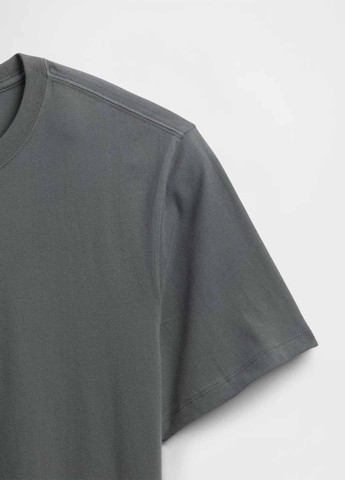 Серая футболка Gap