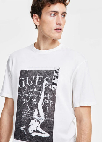 Молочна футболка Guess