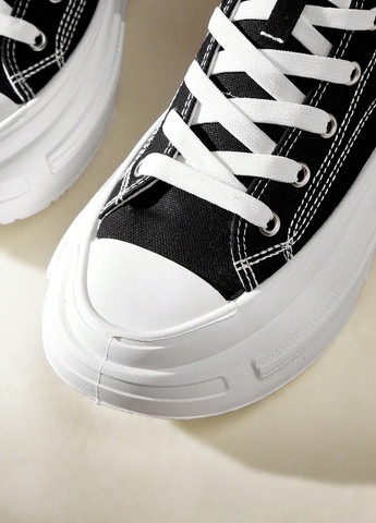 Черные кроссовки SHEIN