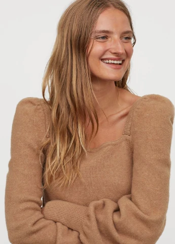 Бежевый демисезонный свитер H&M