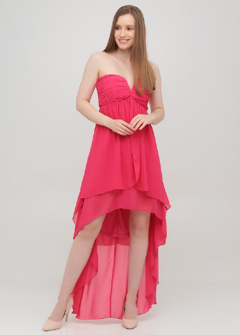 Розовое вечернее платье с открытыми плечами NLY однотонное