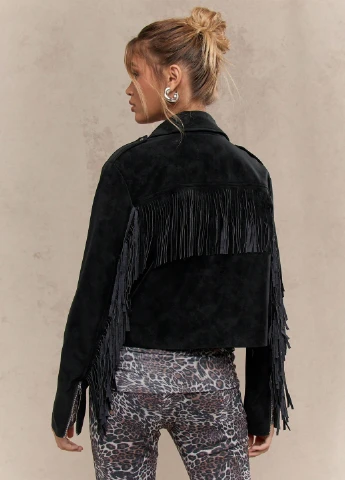 Черная демисезонная куртка косуха SHEIN