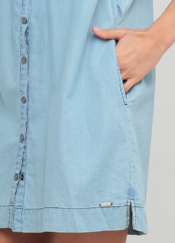 Голубое джинсовое платье рубашка NN однотонное