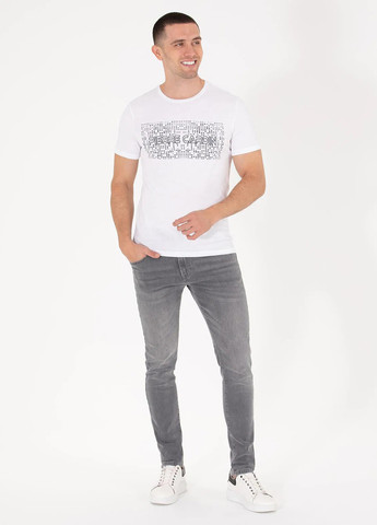 Молочная футболка Pierre Cardin