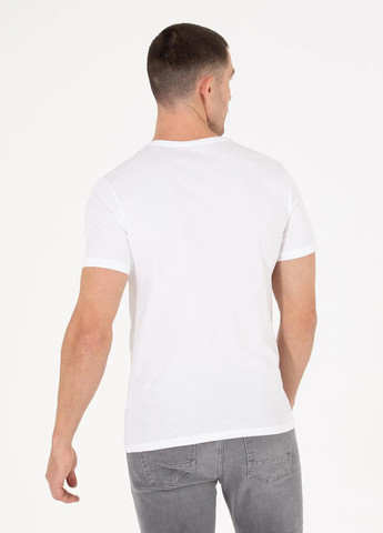 Молочная футболка Pierre Cardin