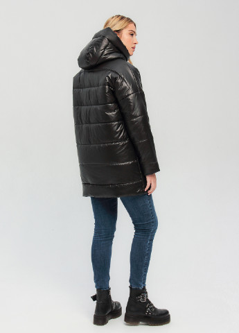 Чорна зимня куртка O`zona milano