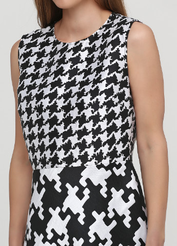 Чорно-білий кежуал сукня Moschino з геометричним візерунком