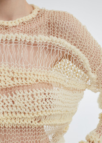 Молочный демисезонный свитер джемпер KNITLAB