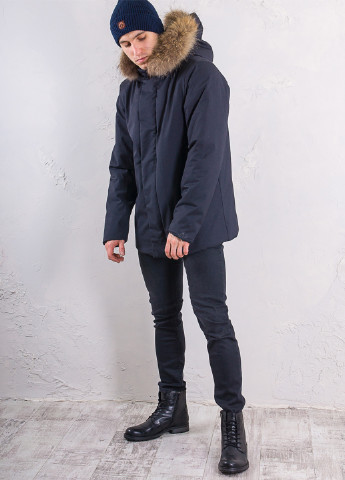 Черная зимняя куртка Yuko