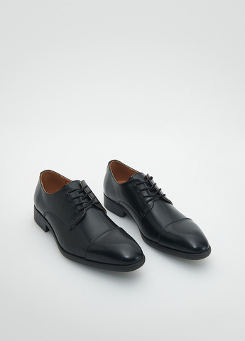 Черные классические туфли Reserved на шнурках