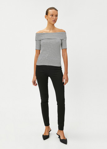 Чёрно-белую блуза KOTON