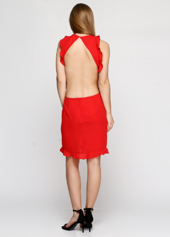 Красное коктейльное платье PrettyLittleThing однотонное