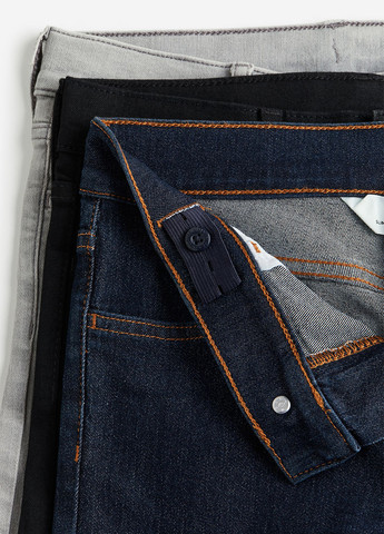 Комбинированные демисезонные зауженные джинсы (3 шт.) H&M