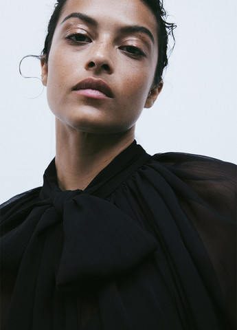Чорна блуза H&M