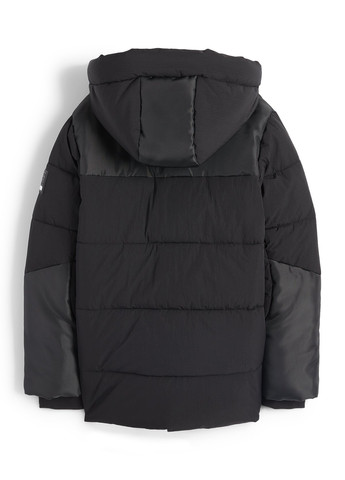 Черная демисезонная куртка C&A