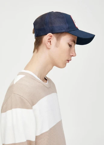 Бежевий демісезонний джемпер джемпер Pull & Bear