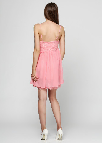 Рожева коктейльна сукня NLY Blush однотонна