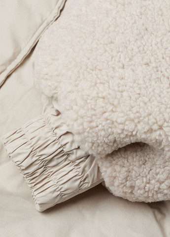 Світло-бежева зимня куртка H&M