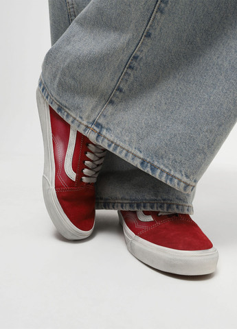 Червоні кеди Vans