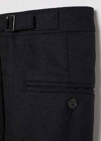 Черные классические демисезонные укороченные, зауженные брюки H&M