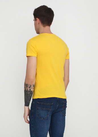 Желтая футболка Start