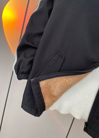 Чорна зимня куртка SHEIN