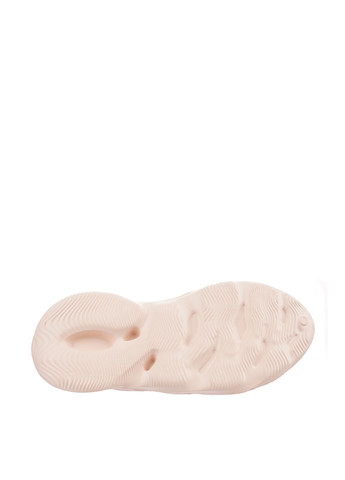 Бежевые босоножки Navigator без застежки с перфорацией